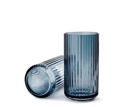 Lyngby Porcelæn Vaser<Lyngbyvasen i lilla, H20,5 cm fra