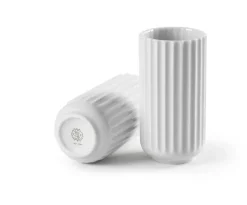 Lyngby Porcelæn Vaser<Lyngbyvasen i rød, H15,5 cm fra