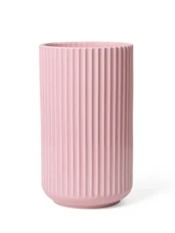 Lyngby Porcelæn Vaser<Lyngbyvasen i rosa, H25 cm fra