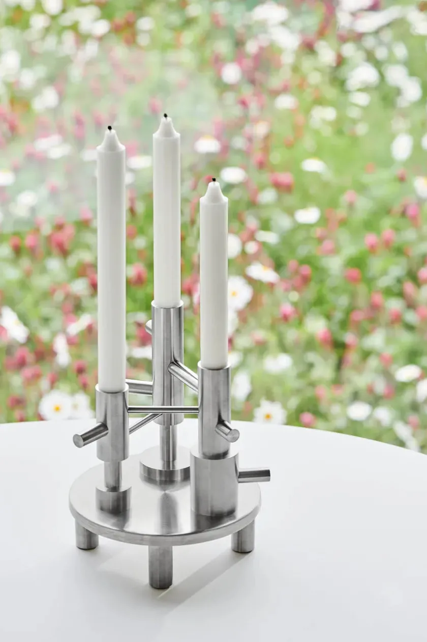 Fritz Hansen Lysestager<Lysestage large messing af Jaime Hayon