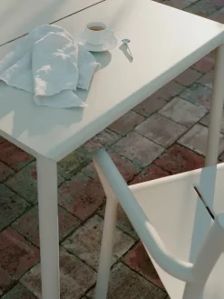 New Works Haveborde<May Spisebord 85 x 85, light grey fra