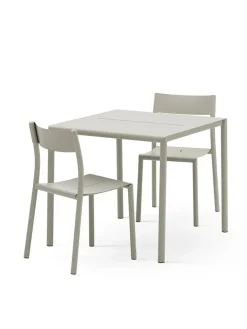 New Works Havemøbelsæt<May sæt, 2 stole og bord 85x85 i light grey fra