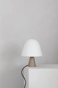 Fredericia Furniture Spots<Meadow Bordlampe fra