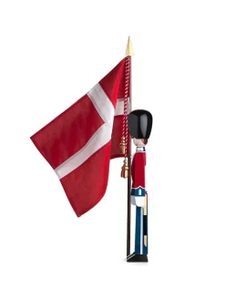 Kay Bojesen Gaver Til Ham|Figurer<Mellem Fanebærer af