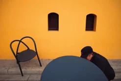 Stellar Works Spisebordsstole<Ming Aluminium Chair, black fra