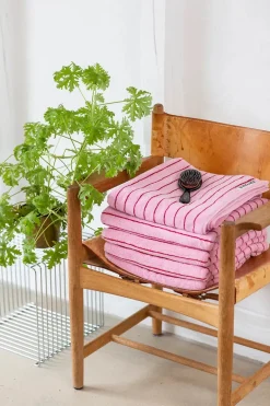 Bongusta Gaver Til Ham|Gaver Til Hende<Naram towel - Creme & Ink fra