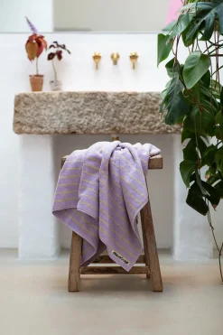Bongusta Badeværelsestekstiler<Naram towel - Lavender Blue fra