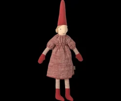 Maileg Nisser<Nisse, str. 2  Nissepige med rød kjole fra 2025