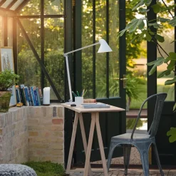 Louis Poulsen Skrivebordslamper|Spots<NJP bordlampe fra