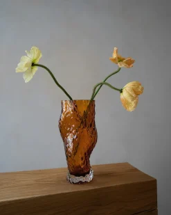 Hein Studio Vaser<Ostrea Vase, amber fra