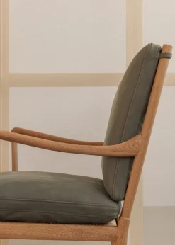 Carl Hansen & Søn Loungestole|Lænestole<OW149 Colonial lænestol, valnød olie, Terra-læder af Ole Wanscher