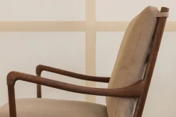 Carl Hansen & Søn Loungestole|Lænestole<OW149 Colonial lænestol, valnød olie, Terra-læder af Ole Wanscher