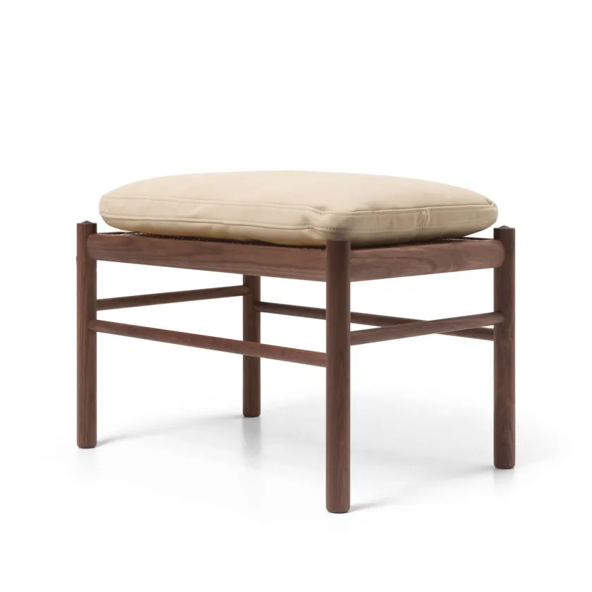 Carl Hansen & Søn Skamler|Fodskamler<OW149F Fodskammel til Colonial lænestol, valnød olie, Terra-læder af Ole Wanscher