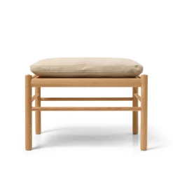 Carl Hansen & Søn Skamler|Fodskamler<OW149F Fodskammel til Colonial lænestol, eg olie, Terra-læder af Ole Wanscher