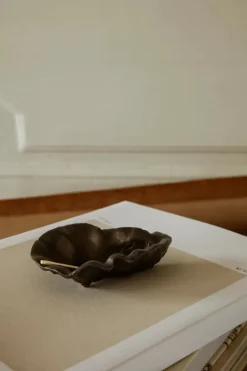 Ferm Living Service<Oyster Bowl fra