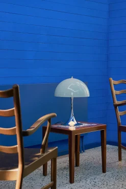 Louis Poulsen Spots<Panthella 250 bordlampe, pale blue af Verner Panton