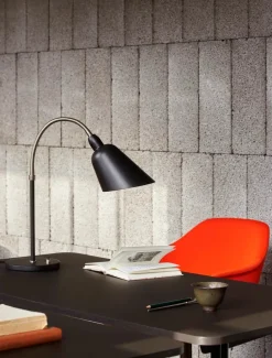 &Tradition Skriveborde<Pavilion Skrivebord AV16 fra