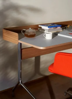 &Tradition Skriveborde<Pavilion Skrivebord AV17 fra