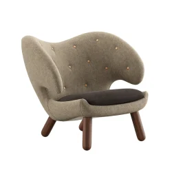 House of Finn Juhl Lænestole<Pelikan stol, valnød af Finn Juhl