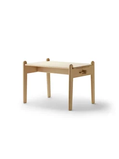Børn Carl Hansen & Søn Børneborde<Peters Bord CH411 af Hans J. Wegner