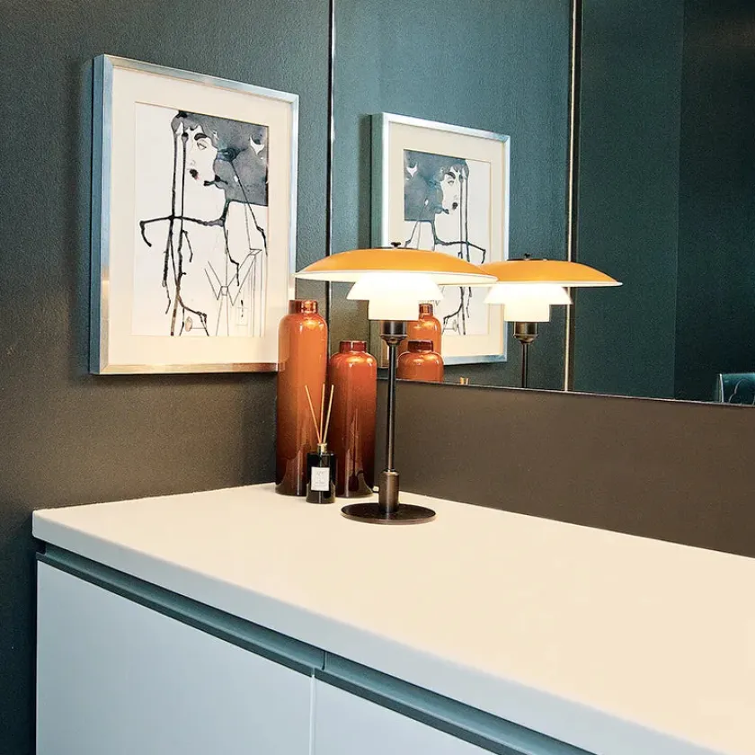 Louis Poulsen Spots<PH 3½-2½ Bordlampe, gul af Poul Henningsen