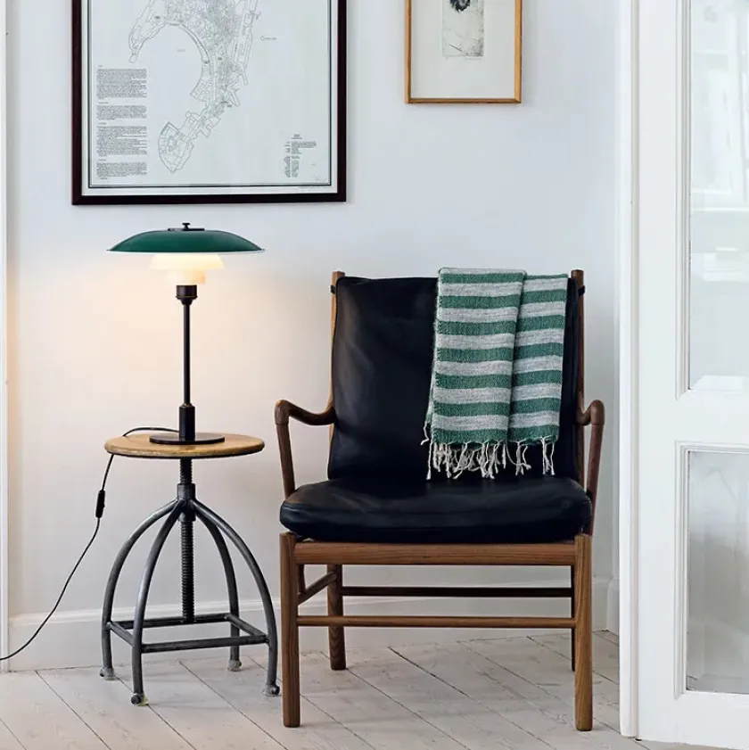 Louis Poulsen Spots<PH 3½-2½ bordlampe, hvid af Poul Henningsen