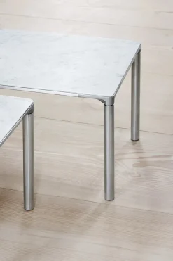 Fredericia Furniture Sofaborde<Piloti Bord, hvid carrara fra