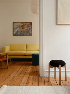 Fredericia Furniture Skamler<Pioneer Stool, lacquered oak/max 95 fra