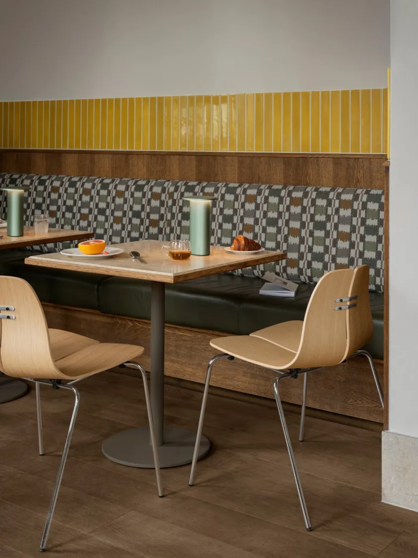 Fritz Hansen Spisebordsstole<PK3 spisebordsstol, sort ask af Poul Kjærholm