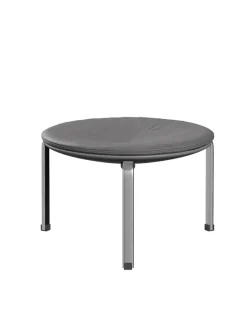 Fritz Hansen Skamler<PK33 Taburet af Poul Kjærholm