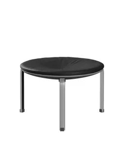 Fritz Hansen Skamler<PK33 Taburet af Poul Kjærholm