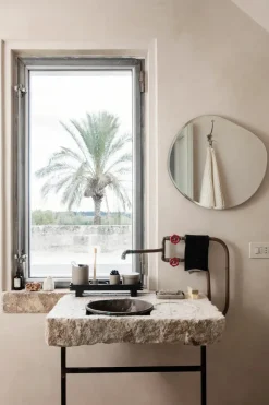 Ferm Living Spejle<Pond Mirror lille, Dark Chrome fra