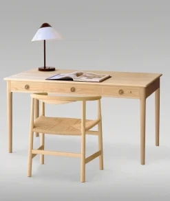 PP Møbler Skriveborde<PP305 Skrivebord af Hans J. Wegner