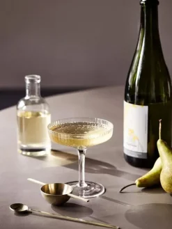 Ferm Living Gaver Til Hende|Service<Ripple champagneglas fra