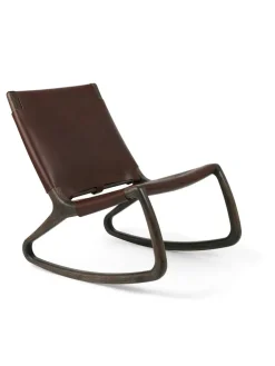 Mater Gyngestole<Rocker gyngestol, mat lakeret eg med whisky farvet læder fra