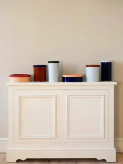 Nine Vaser<ROD krukke, dark blue/terracotta fra