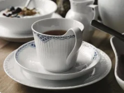 Royal Copenhagen Service<Blå Mega Riflet, højhankskop med underkop 25 cl