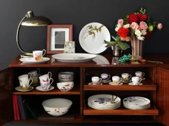 Royal Copenhagen Gaver Til Hende|Service<Flora højhankskop med underkop, Magnolia