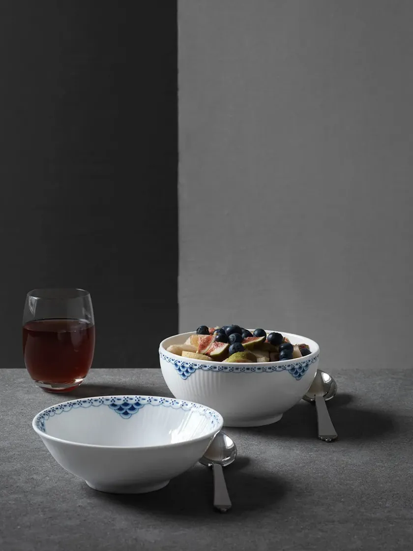 Royal Copenhagen Gaver Til Ham|Service<Sort Mega Riflet, portionsskål 35 cl