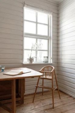 Børn Oaklings Gaver|Gaver Til Børn<Saga Højstol, røget eg fra