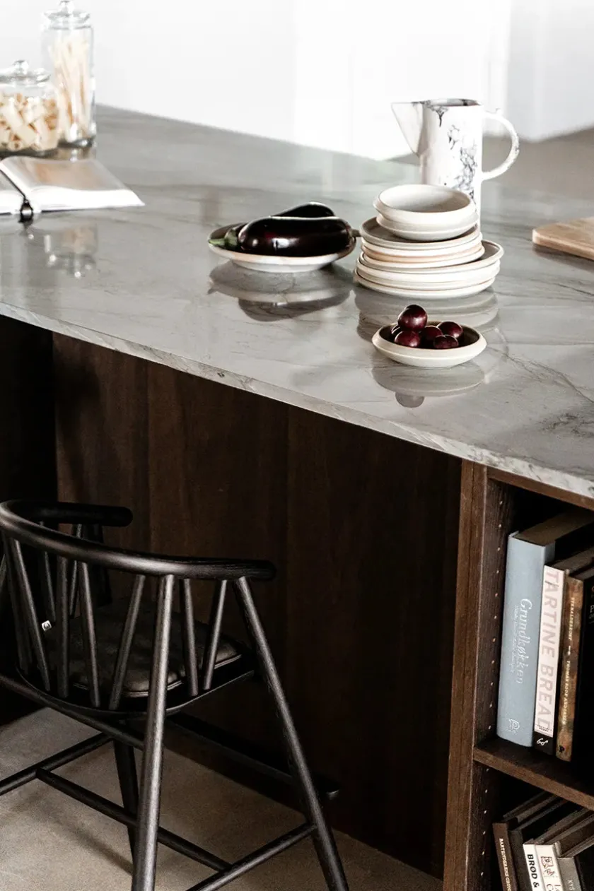 Børn Oaklings Gaver|Gaver Til Børn<Saga Højstol, sortlakeret eg fra