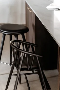 Børn Oaklings Gaver|Gaver Til Børn<Saga Højstol, sortlakeret eg fra