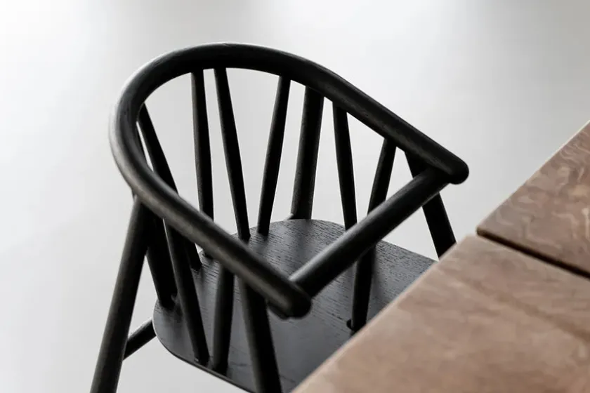 Børn Oaklings Gaver|Gaver Til Børn<Saga Højstol, sortlakeret eg fra