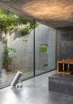 Flos Gulvlamper|Spots<Sawaru gulvlampe fra