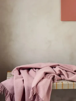 Silkeborg Uldspinderi Gaver Til Hende|Puder Og Plaider<Season Plaid, blush fra