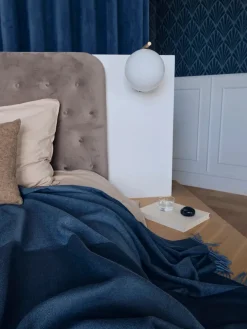 Silkeborg Uldspinderi Gaver Til Ham|Puder Og Plaider<Secret Plaid, ocean/ink fra