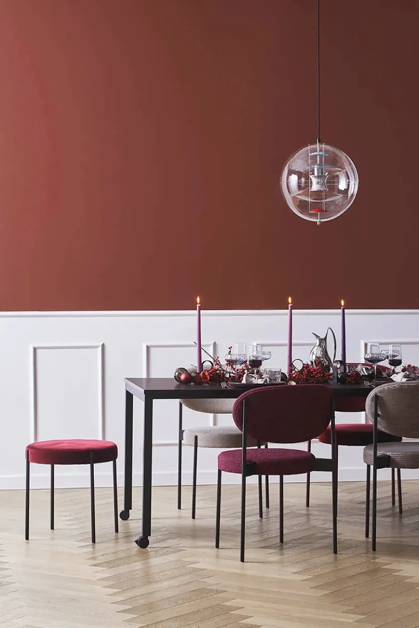 Verpan Skamler<Serie 430 skammel, sort af Verner Panton