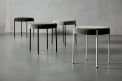 Verpan Skamler<Serie 430 skammel, sort af Verner Panton