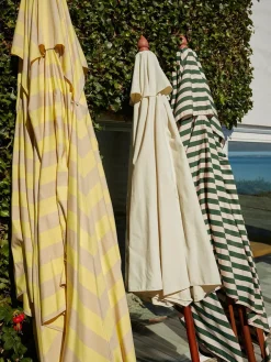 Fritz Hansen Parasoller<Skagerak Messina Parasol Ø300, Lemon/Sand Stripes fra