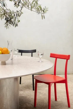 Nine Spisebordsstole<Skinny wooden chair, ash/black fra